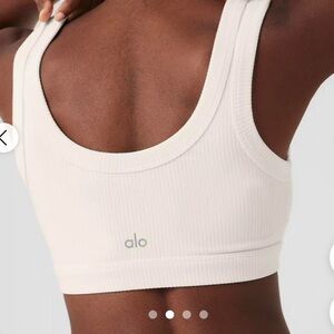 ALO Yoga Ribbed Scoop Bralette - Cream White